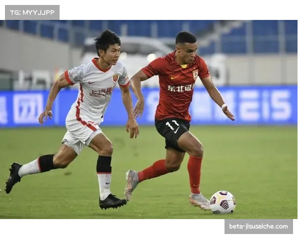 伊林儒尼奥尔租借加盟 边后卫攻防平衡成球队战术新选择